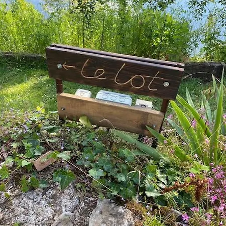 Le Noyer Sur Lot Hébergement de vacances *